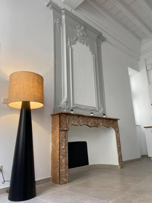 Appartement Avec Ventilateurs Proche Du Palais Des Papes Avignon Exteriör bild